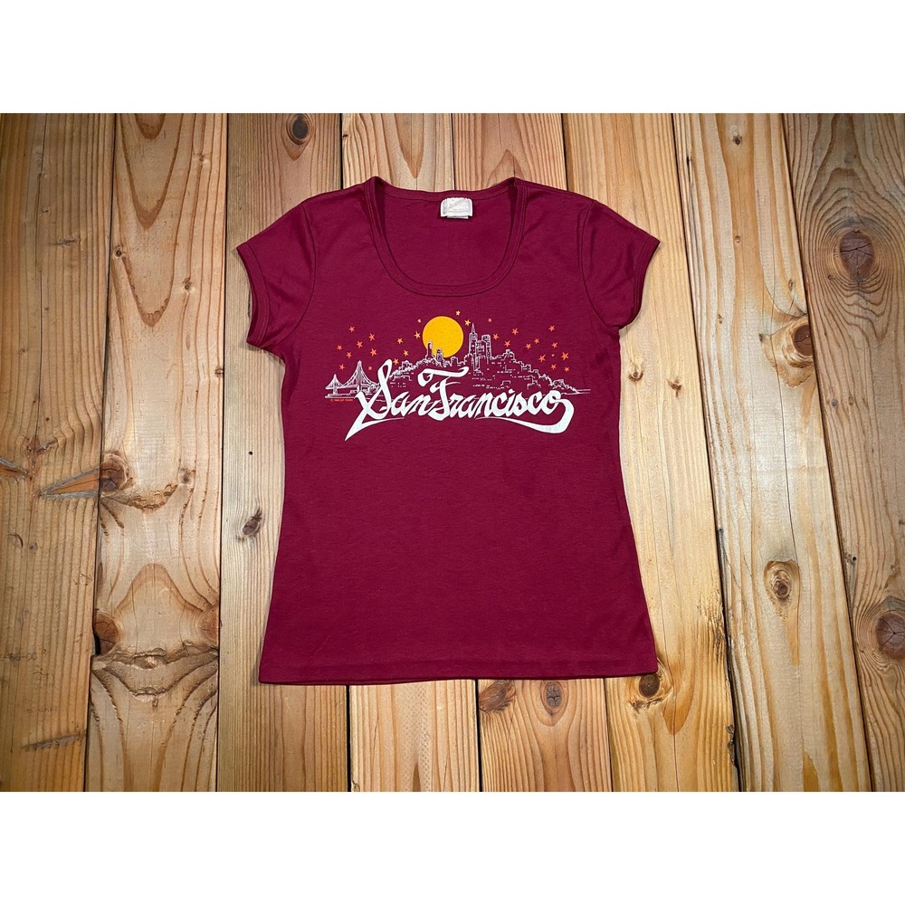 Vintage 1981 San Francisco Skyline Burgundy Graphic Baby Tee Medium